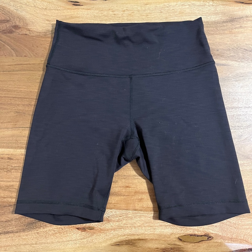 Lululemon Wunder Train 8” High Rise Short in Heathered Black